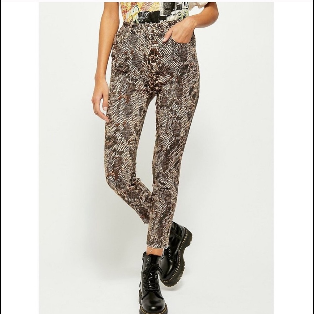 NWT Free People Raw High Rise Jegging / Snakeskin